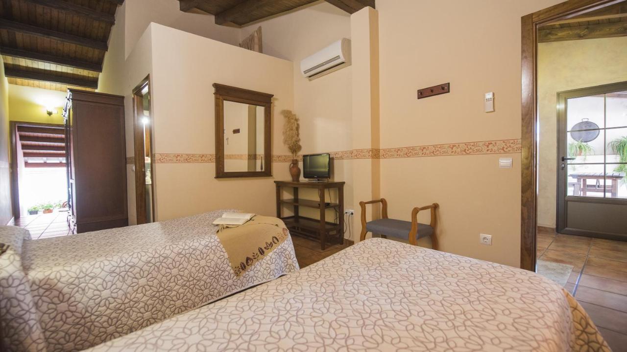 Los Laureles 2 Urda Exterior photo